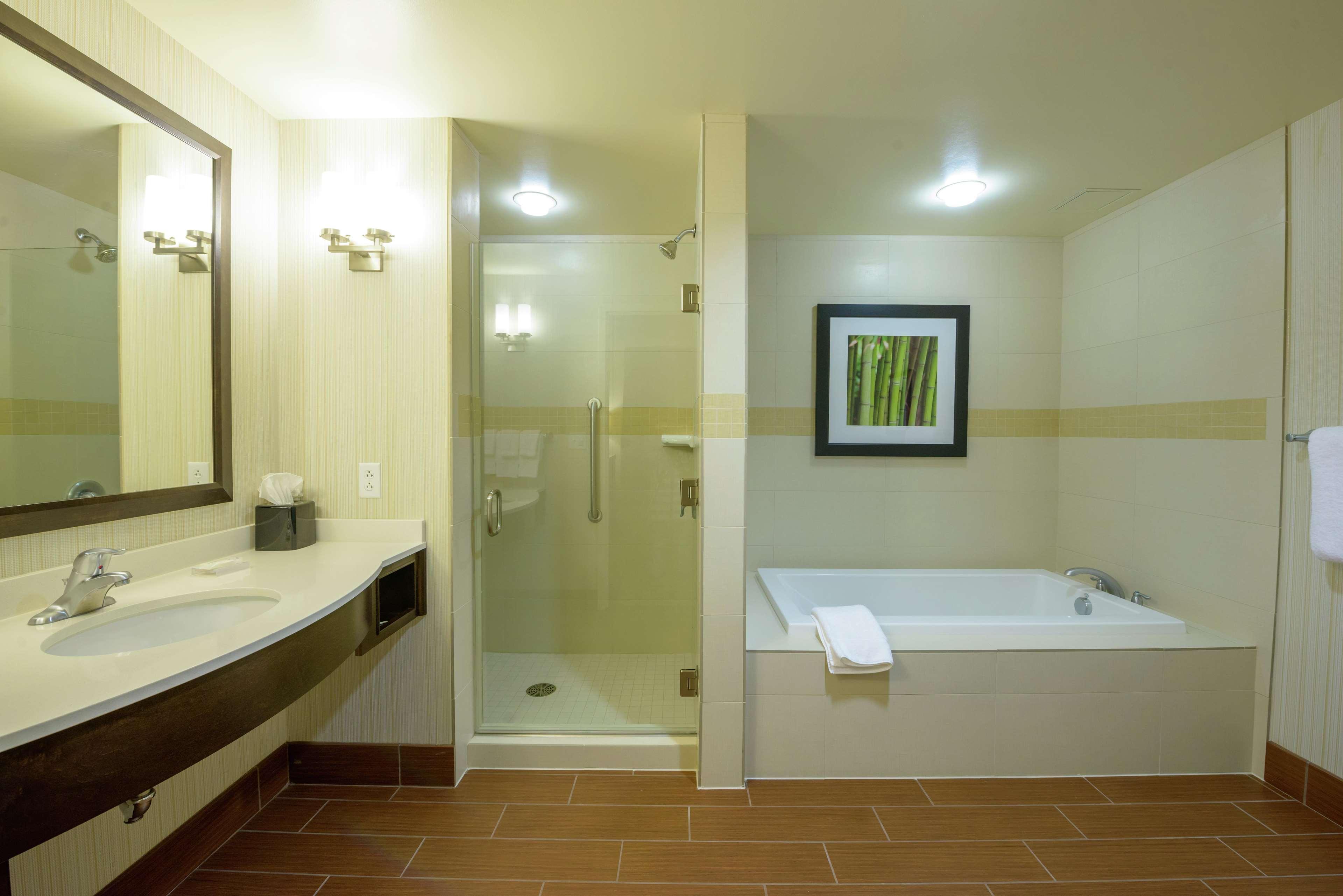 Hilton Garden Inn Exton-West Chester Ngoại thất bức ảnh