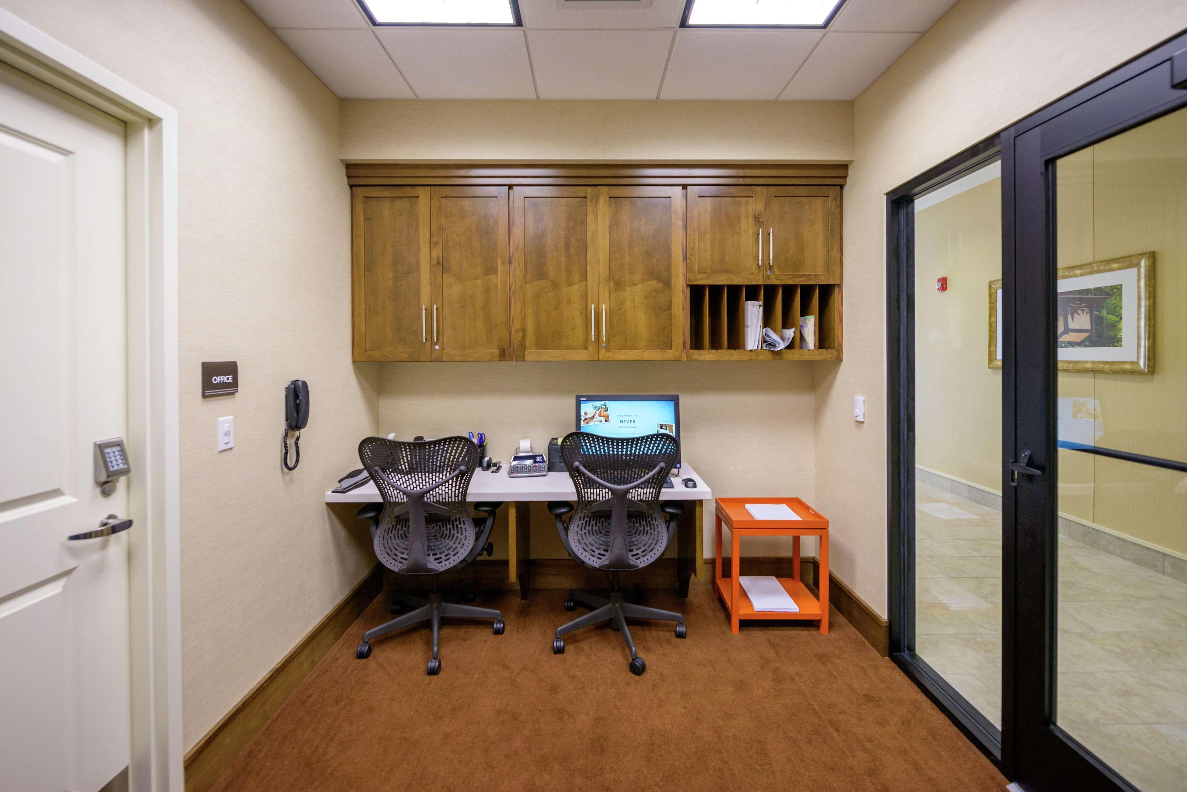 Hilton Garden Inn Exton-West Chester Ngoại thất bức ảnh