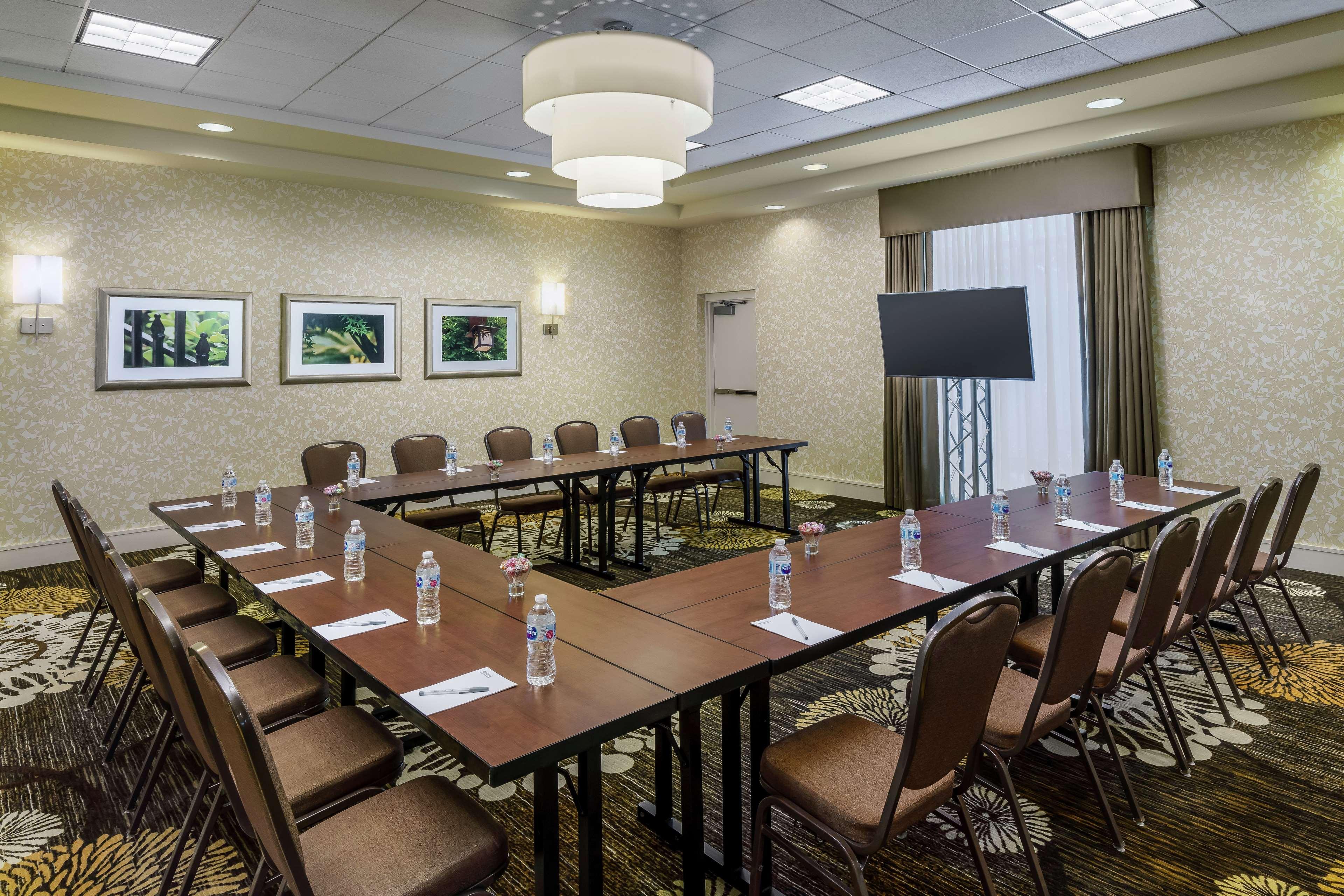 Hilton Garden Inn Exton-West Chester Ngoại thất bức ảnh