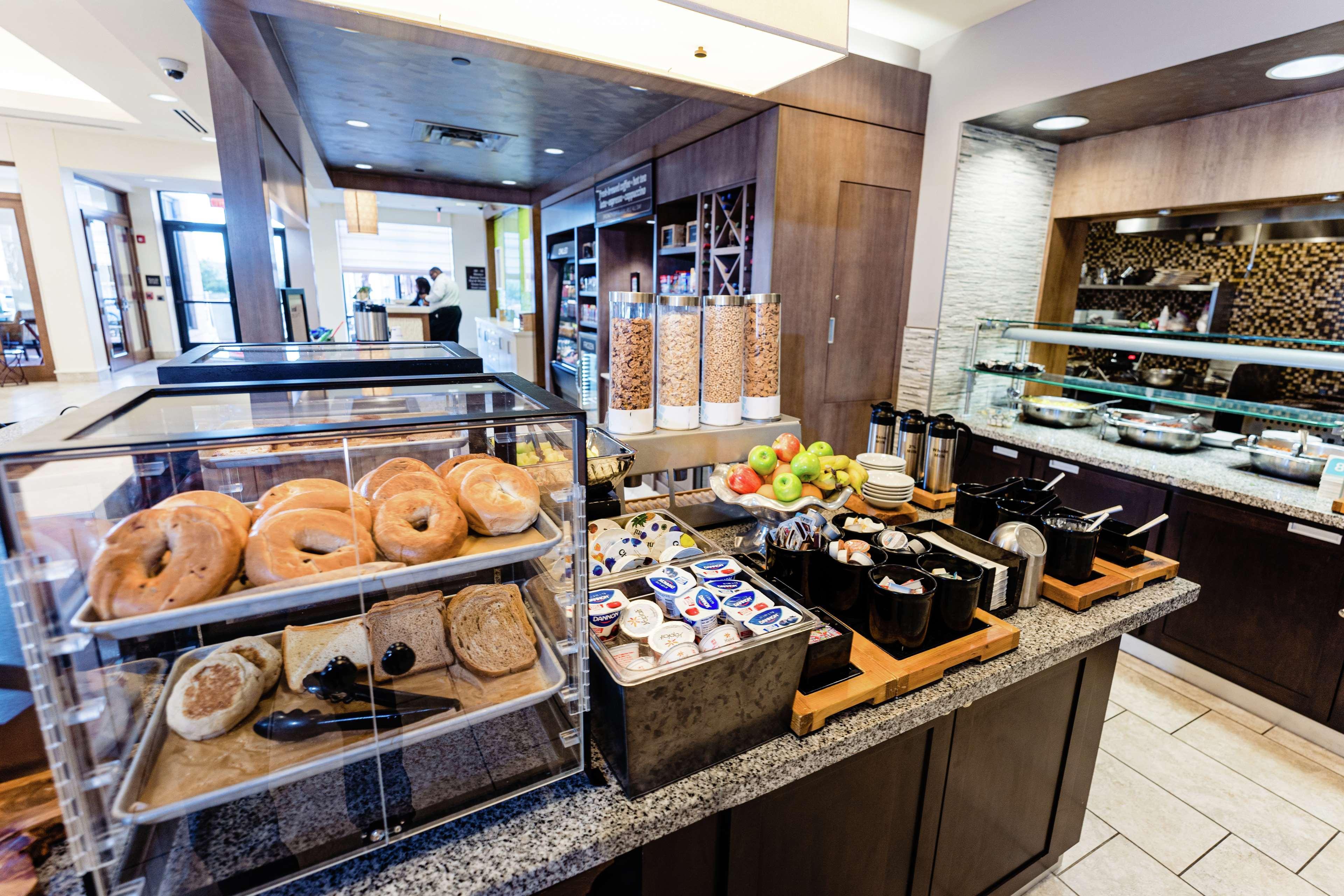 Hilton Garden Inn Exton-West Chester Ngoại thất bức ảnh